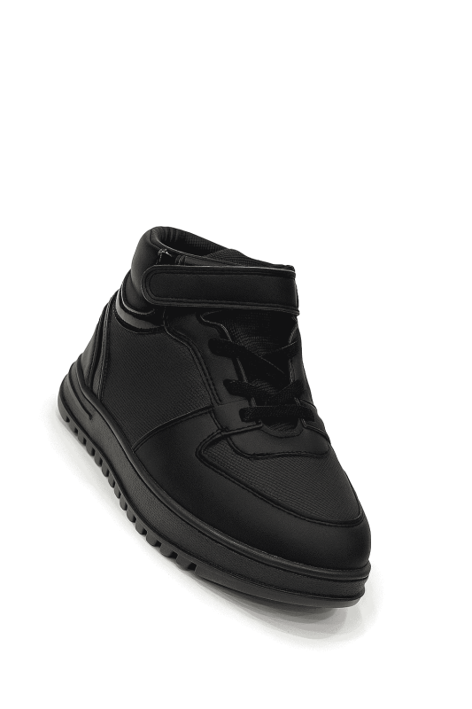 شوزات اطفالي ولادي