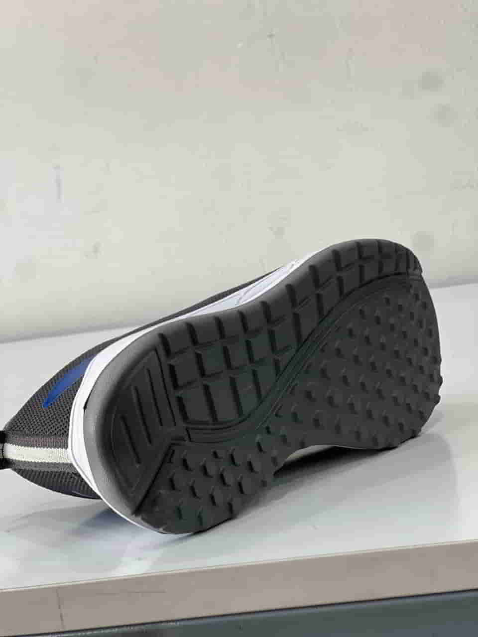 شوزات اطفالي ولادي